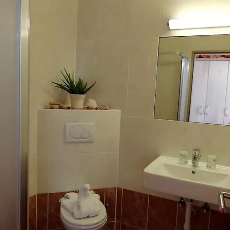 بيت ضيافة Gaestehaus Regina