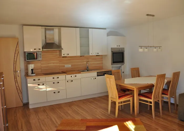 بيت ضيافة Gaestehaus Regina 3*