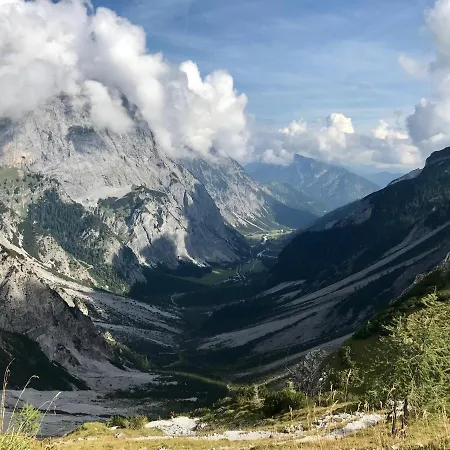 Gaestehaus Regina 招待所 3*