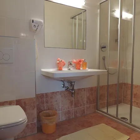 Gaestehaus Regina 招待所