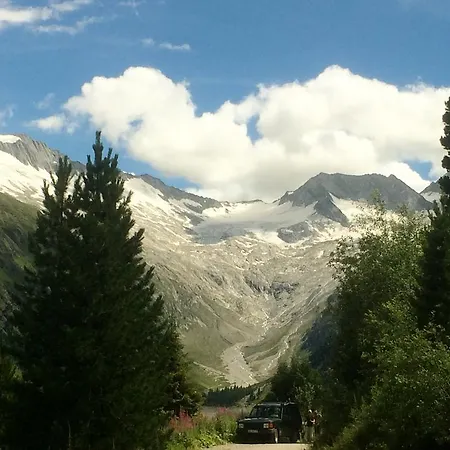 Gaestehaus Regina 乌登斯